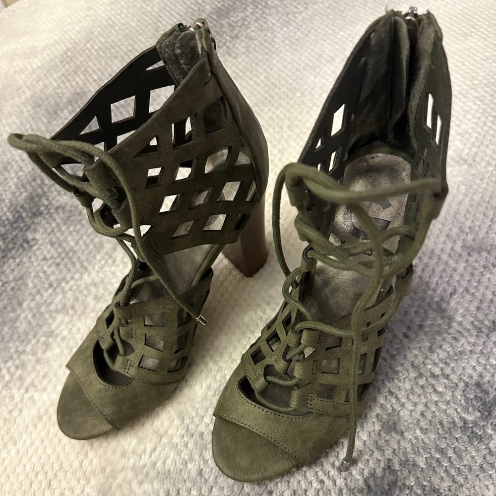 G By Guess Caged Lace-Up Sandals Olive Green Size 6.5